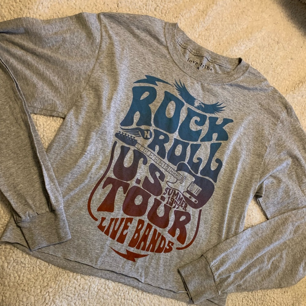 NEW Small Women’s Love Tribe Long Sleeve T Shirt